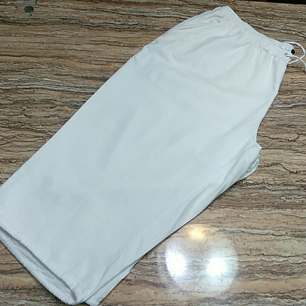 Ellos Ladies Capri Pants With Draw String - image 1